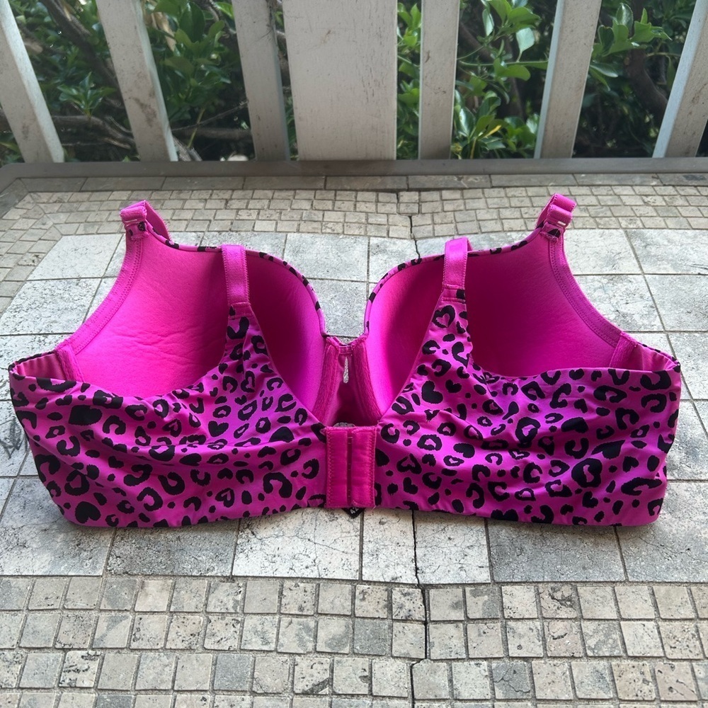 Torrid Cirve Pink Leopard Print underwire lightly lined t-shirt Bra 42C, #18 - Picture 3 of 4
